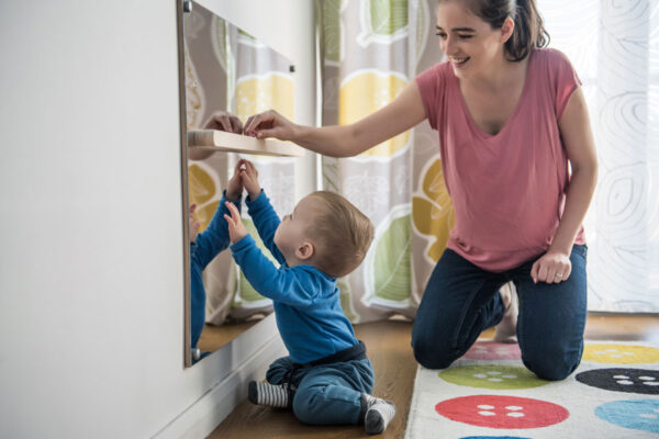 montessori zrcadlo na stěnu